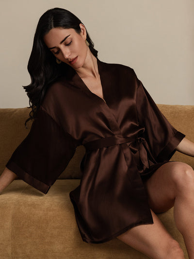 Glänzende reine Seiden Morgenmäntel für Frauen