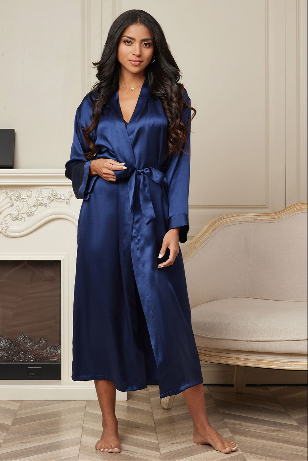 Reine Seide Eleganter langer Damenbademantel