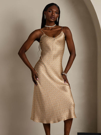 Klassisches langes Seiden-Nachthemd mit Spaghettiträgern