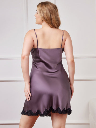 Reine Seide Plus-Size Nachthemd mit Spitzenbesatz und Schlitzsaum