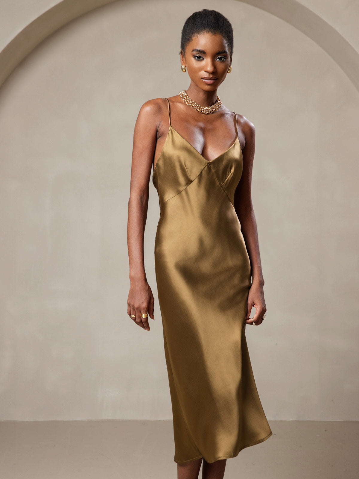 Reine Seide Tiefer V-Ausschnitt Rückenfreies Langes Beleg Kleid