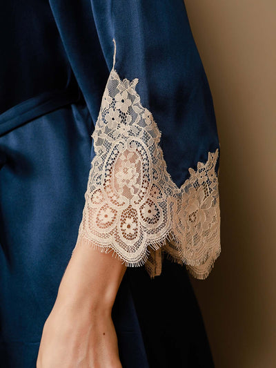 Damen Seiden Elegantes Spitzen Nachthemd Mit Morgenmantel Set