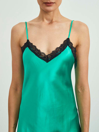 Nachthemd-Slip-Kleid aus reiner Seide mit Spitzenbesatz und geteiltem Saum