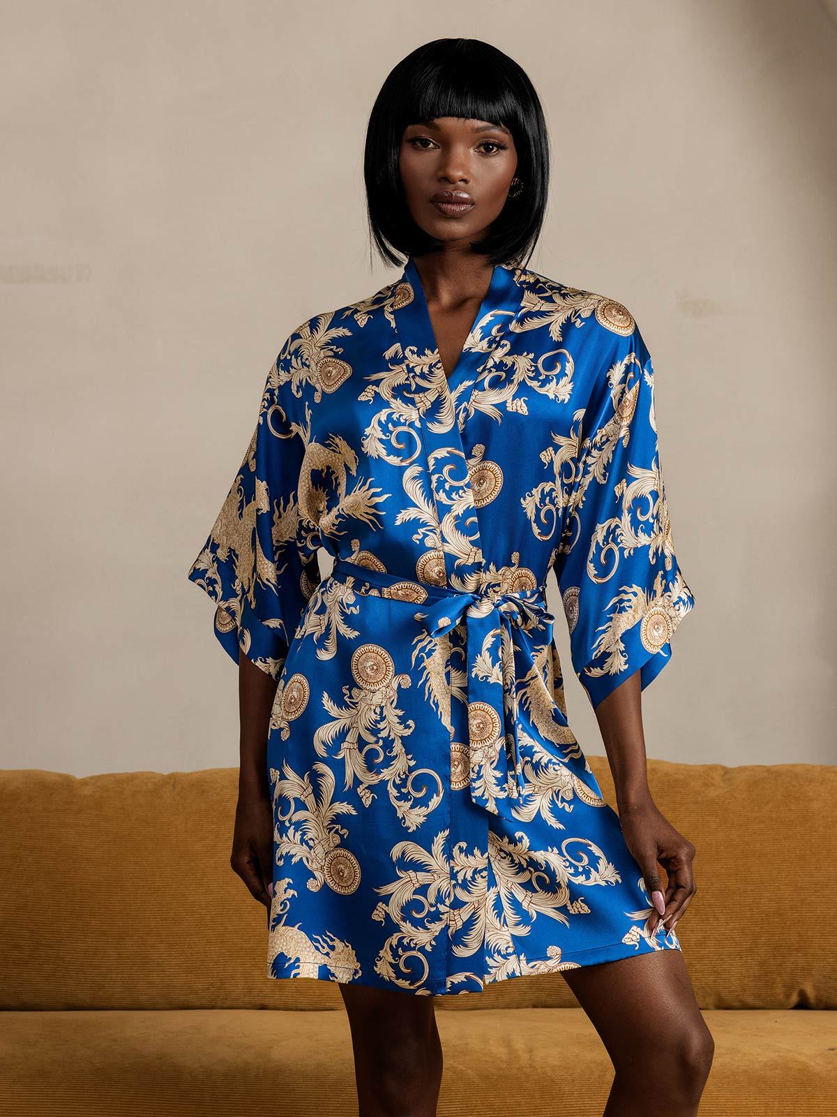 Reine Seide Drachenmuster 3/4-lange Ärmel Damen Morgenmantel（Mit Gürtel）